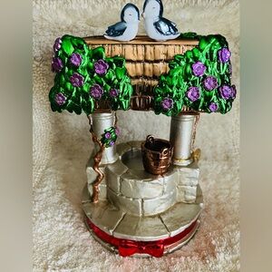 Bath and Body Works Snow White Candle Holder